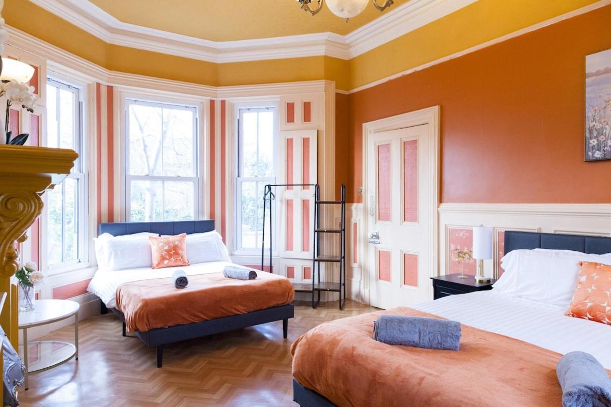 Villa Victorian Elegance At Kingscliffe, Sleeps 17 Manchester Esterno foto