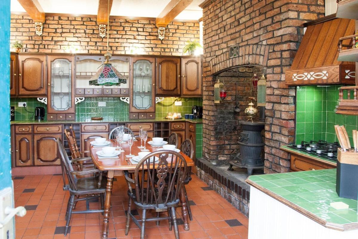 Villa Victorian Elegance At Kingscliffe, Sleeps 17 Manchester Esterno foto