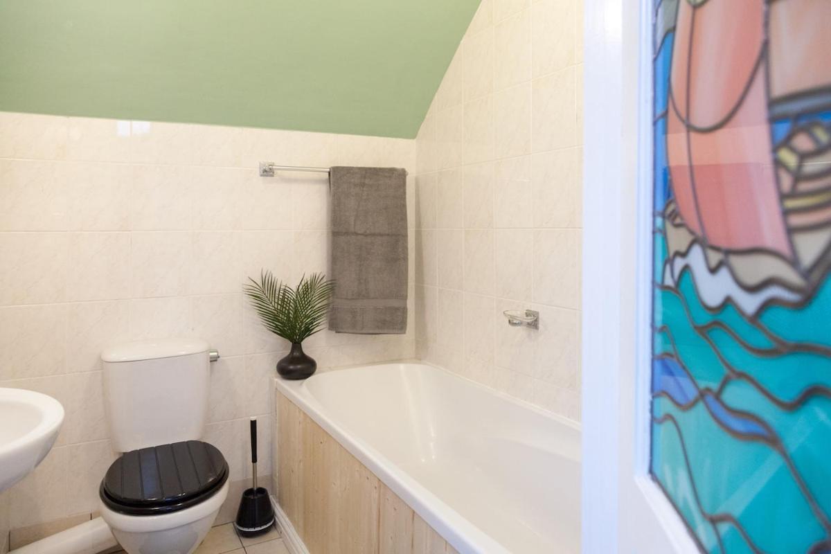 Villa Victorian Elegance At Kingscliffe, Sleeps 17 Manchester Esterno foto