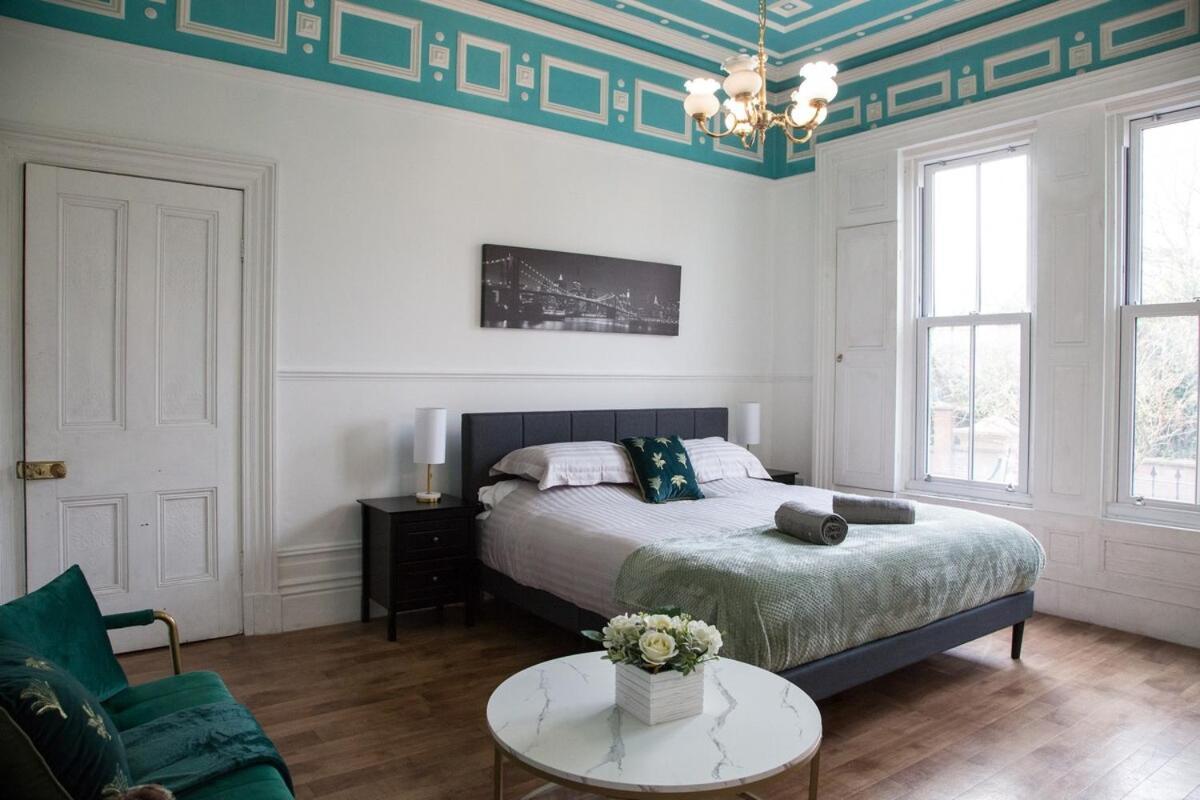 Villa Victorian Elegance At Kingscliffe, Sleeps 17 Manchester Esterno foto