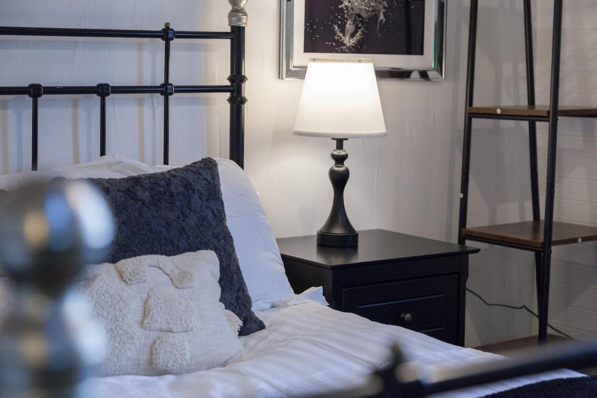 Villa Victorian Elegance At Kingscliffe, Sleeps 17 Manchester Esterno foto