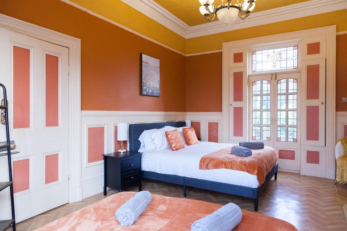 Villa Victorian Elegance At Kingscliffe, Sleeps 17 Manchester Esterno foto