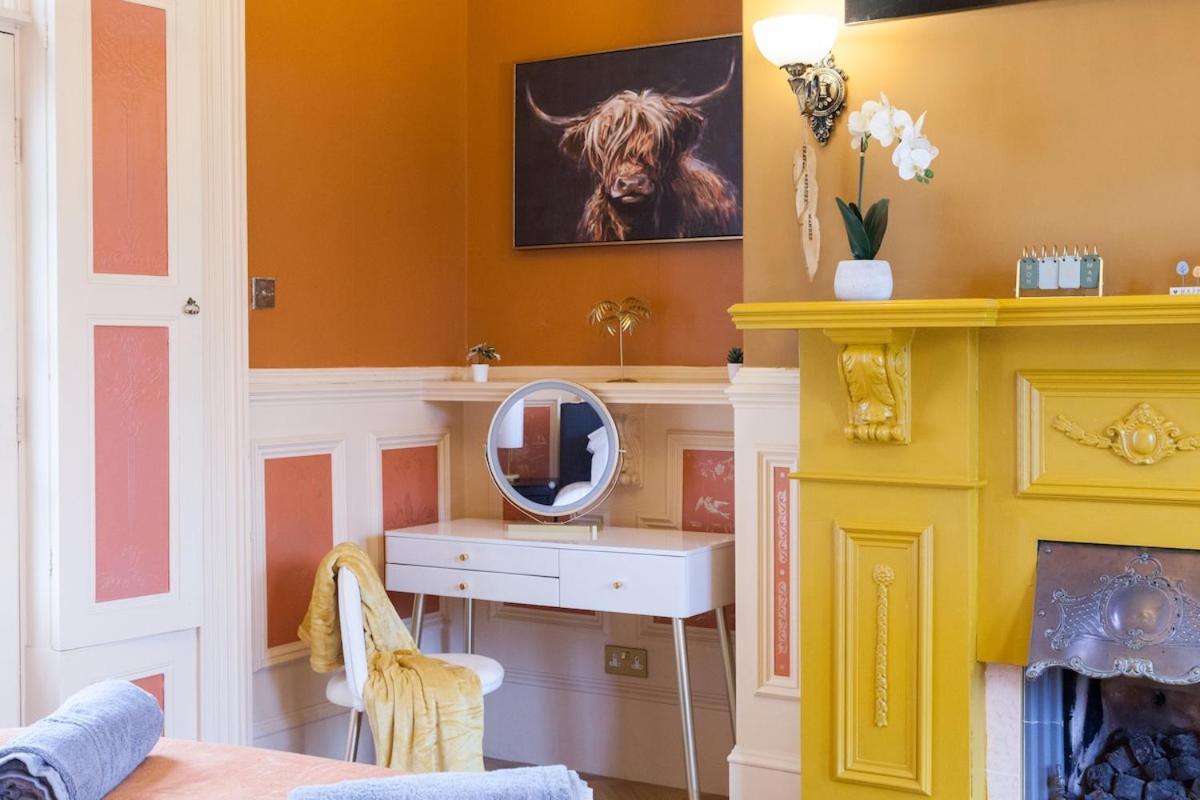 Villa Victorian Elegance At Kingscliffe, Sleeps 17 Manchester Esterno foto
