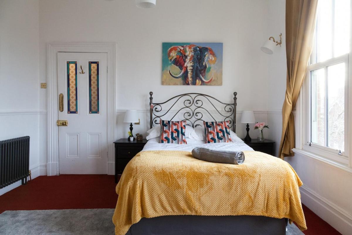 Villa Victorian Elegance At Kingscliffe, Sleeps 17 Manchester Esterno foto